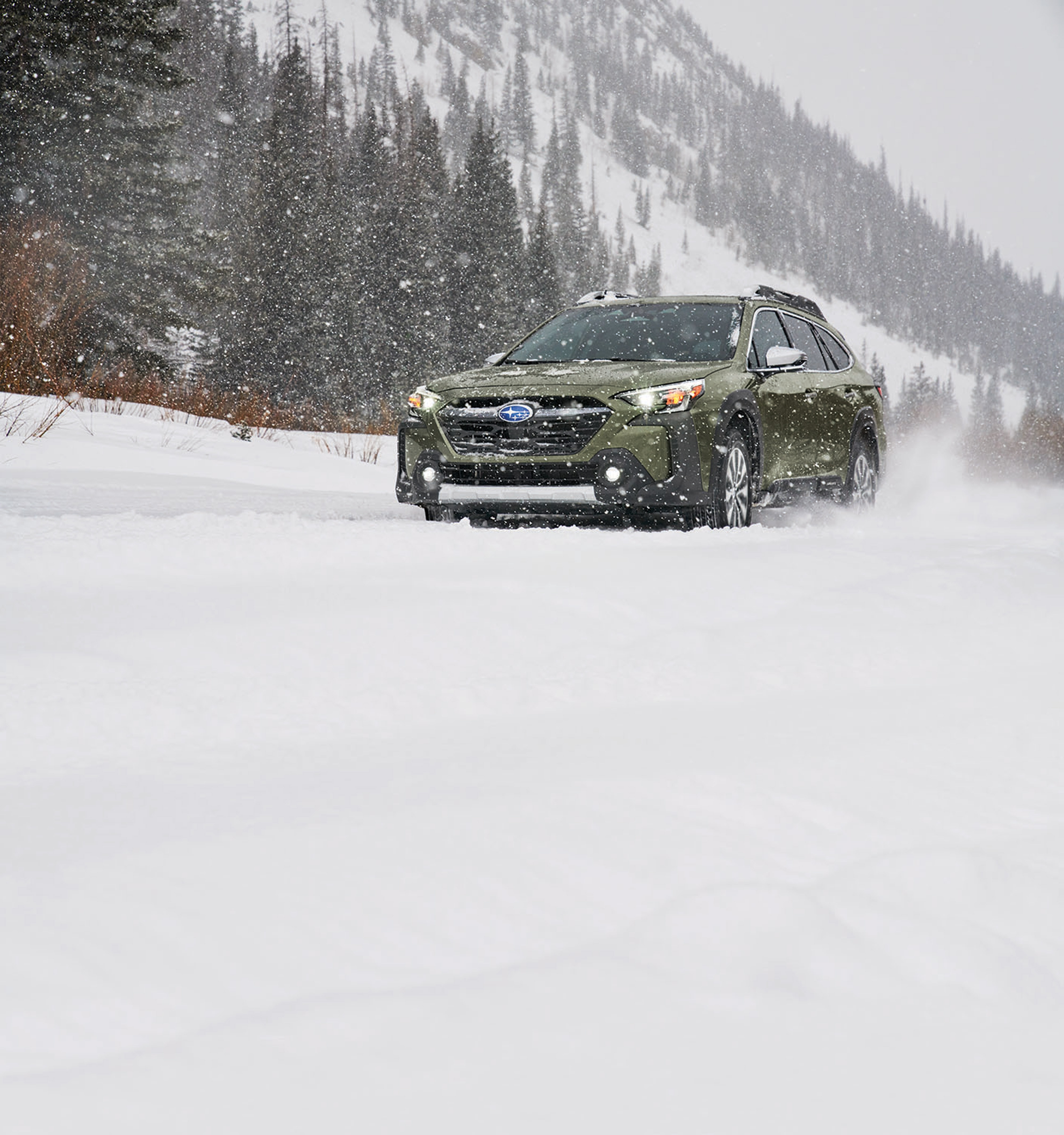 2023-Subaru-Outback-Limited-SUV-L10.jpg